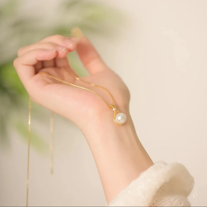 Summer Price Reduction Event! The Best Blessing Bag Dainty Pearl Necklace – Get Yours Before It Reverts. - Second Image
